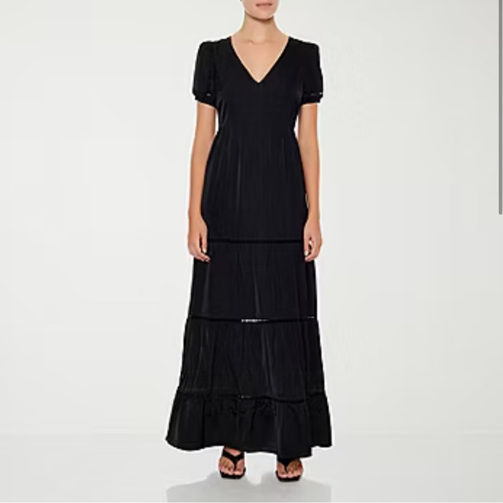 New forever21 short sleeve black satin maxi dress